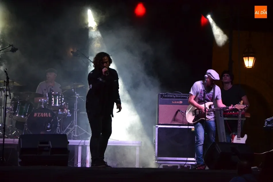 Foto 3 - &lsquo;El Viaje de Elliot&rsquo; pone banda sonora a una de las noches m&aacute;s concurridas del verano  