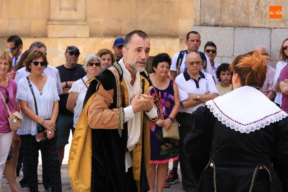 Foto 8 - Ruta teatralizada por los rincones que ambientan &lsquo;Los manuscristos de Salamanca&rsquo;