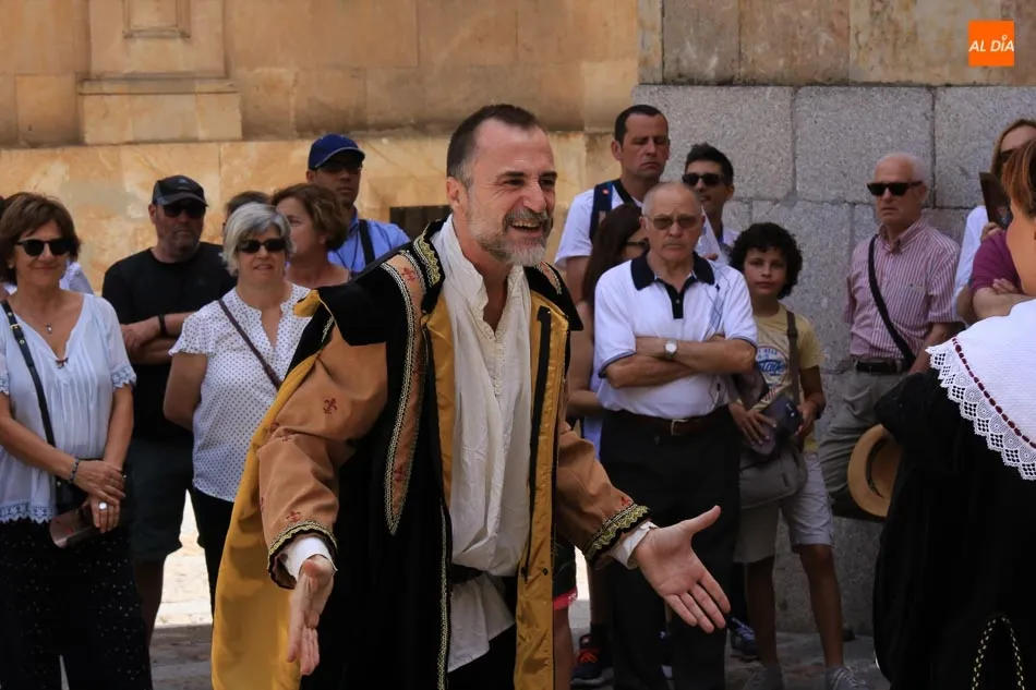 Ruta teatralizada por los rincones que ambientan ‘Los manuscristos de Salamanca’