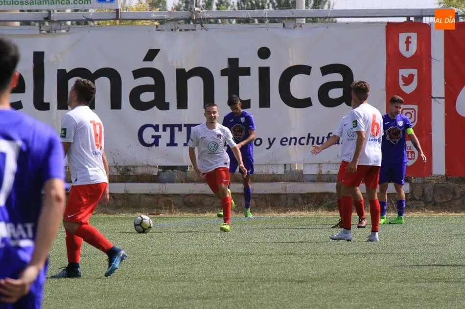 Foto 11 - Goles y calor en el estreno de la UD Santa Marta DH ante el CD Ribert (1-3)