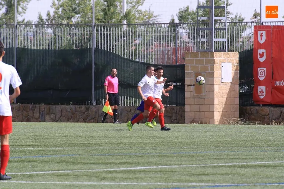 Foto 10 - Goles y calor en el estreno de la UD Santa Marta DH ante el CD Ribert (1-3)
