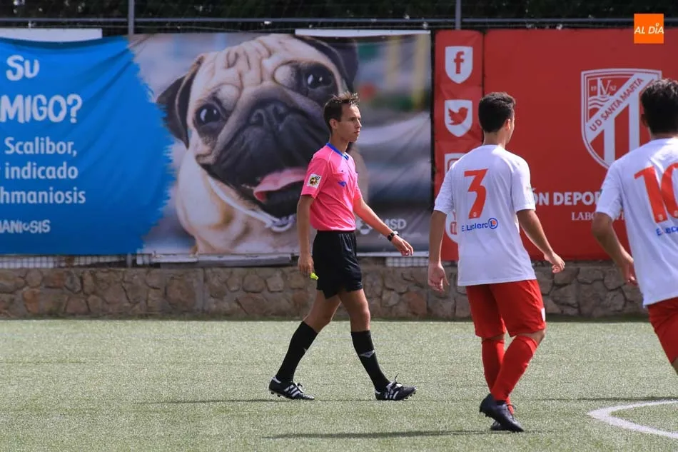 Foto 9 - Goles y calor en el estreno de la UD Santa Marta DH ante el CD Ribert (1-3)