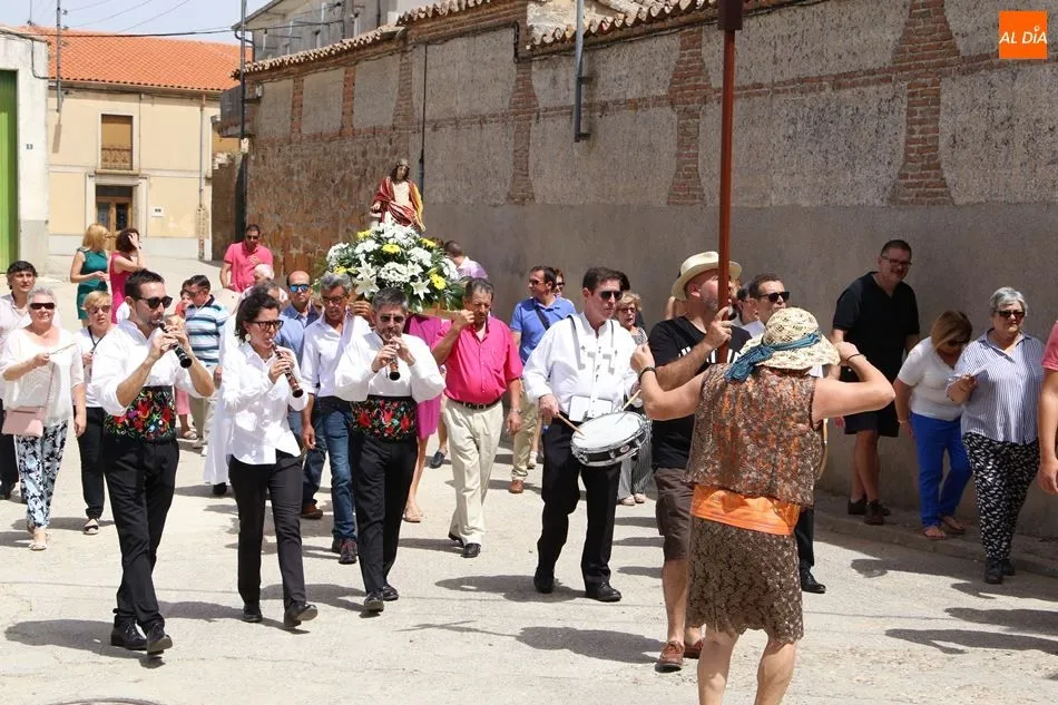 Foto 6 - Poveda de las Cintas honra a Nuestra Se&ntilde;ora del Castillo con la tradicional procesi&oacute;n