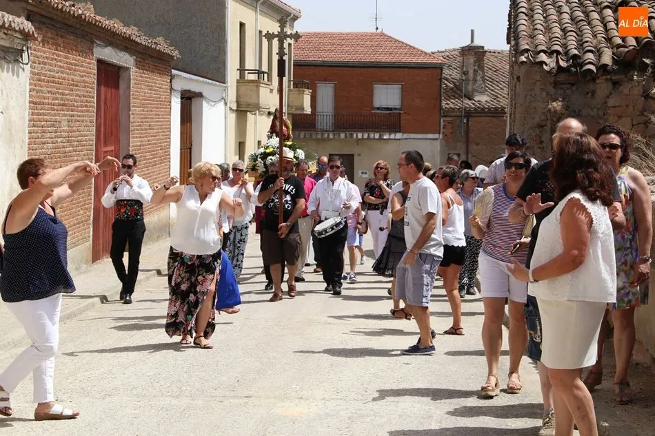 Foto 3 - Poveda de las Cintas honra a Nuestra Se&ntilde;ora del Castillo con la tradicional procesi&oacute;n