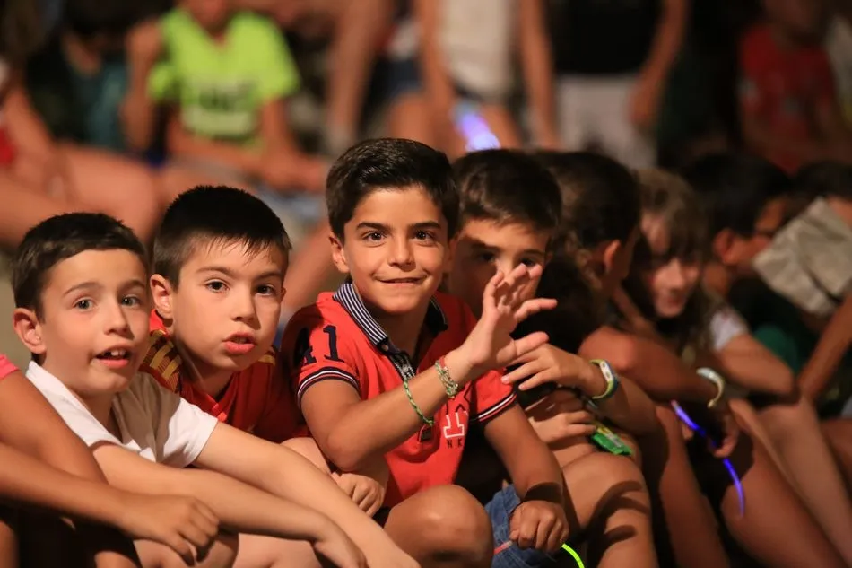 Foto 6 - Spasmo Teatro lleva la diversi&oacute;n a Carbajosa en el estreno de la Semana Cultural
