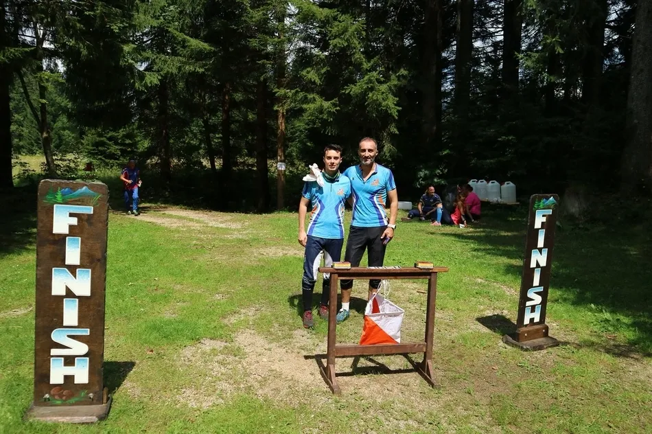 Foto 4 - Dos integrantes del Club Ciudad Rodrigo Orientaci&oacute;n toman parte en un Open en Croacia  