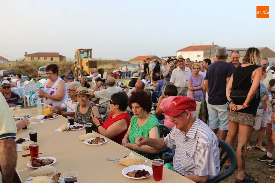 Foto 6 - Las fiestas de Los Perdones dejan a los vecinos de Cerralbo el mejor sabor de boca  
