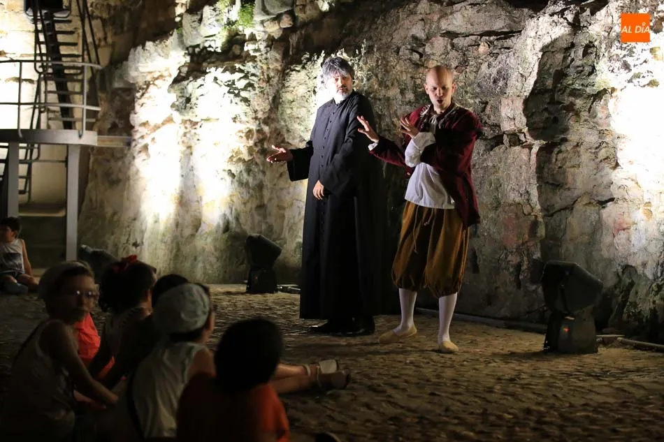 Foto 5 - La Cueva de Salamanca acoge de nuevo las lecciones de Colleja Teatro