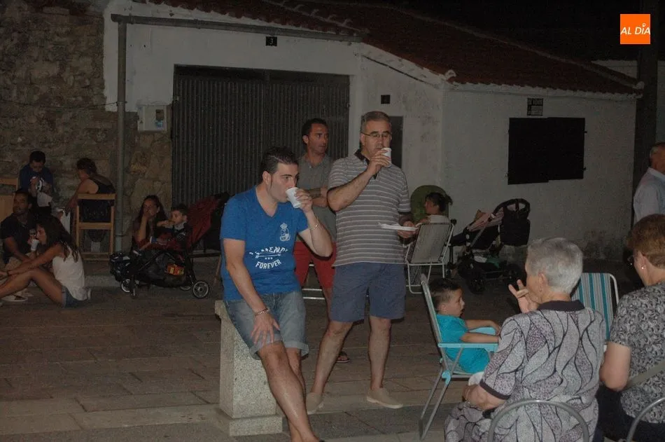 Foto 3 - Gran ambiente en la tradicional merienda de las fiestas de verano  