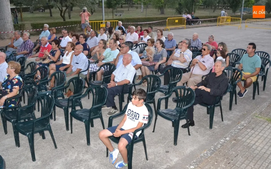 Foto 10 - Jos&eacute; Mar&iacute;a Ortiz relata la conexi&oacute;n entre El Puente y la ciudad intramuros a partir de sus...