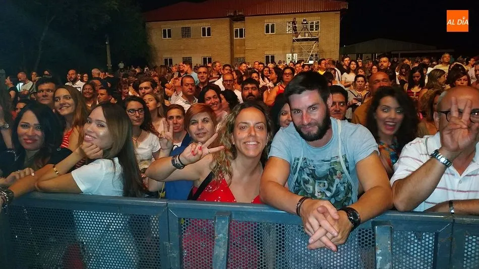 Foto 10 - Guijuelo baila al ritmo de Juanes