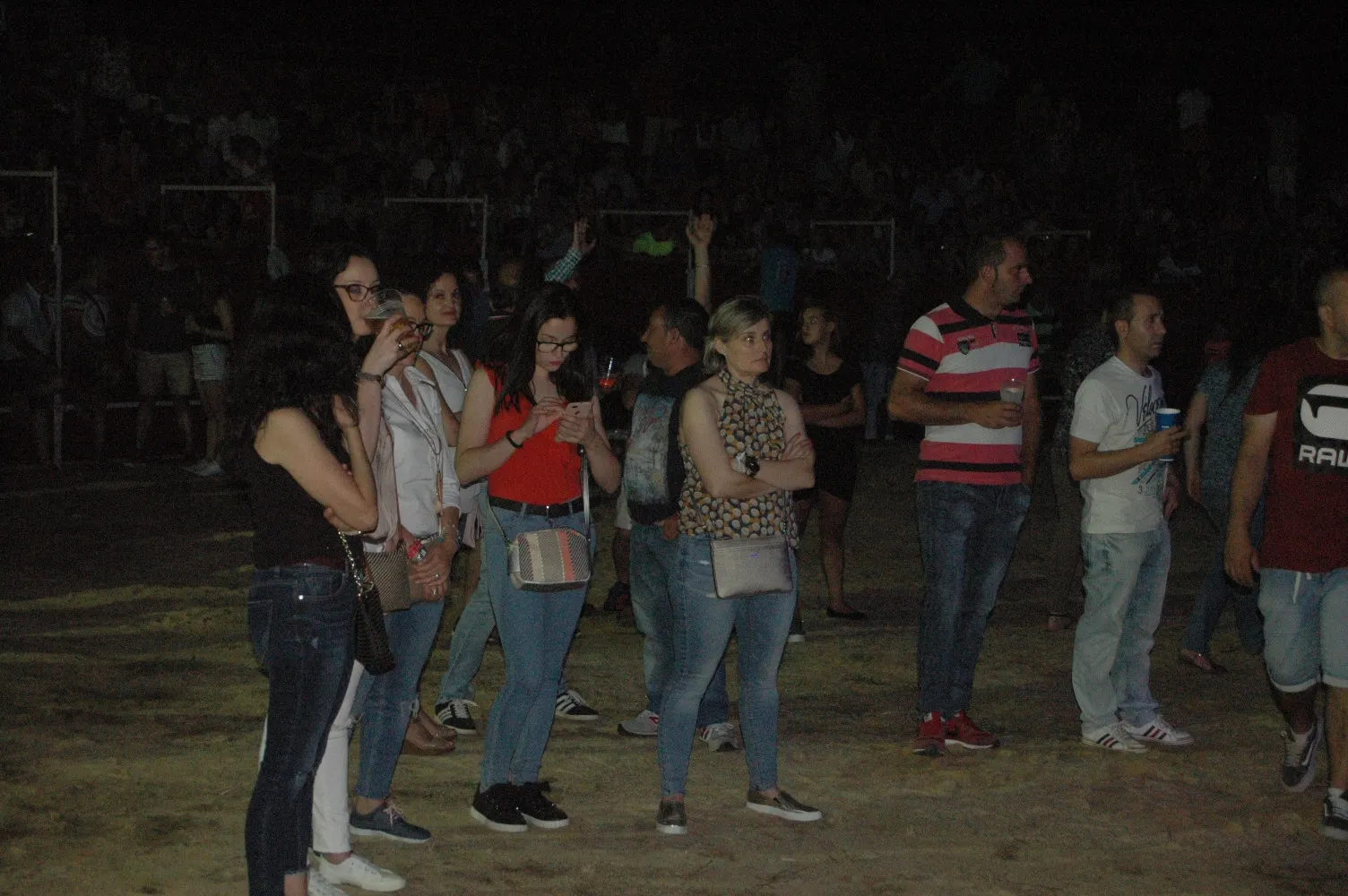 Foto 5 - Peralejos de Abajo vibra con el concierto de Camela  