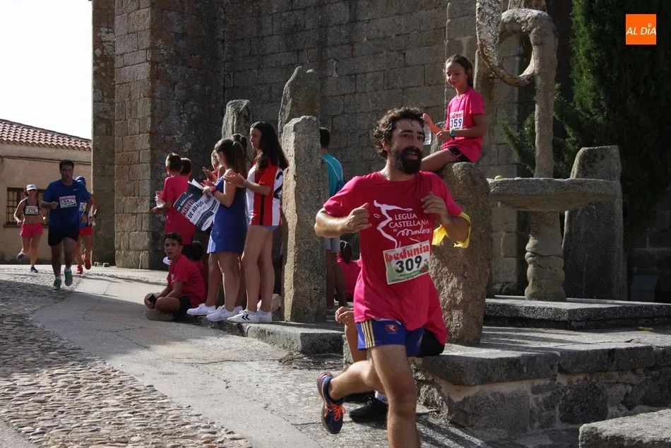 Foto 10 - Ignacio Gonz&aacute;lez y Yaiza S&aacute;nchez, ganadores en la Legua Castellana de Monleras  