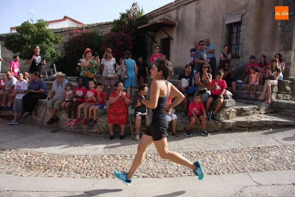 Foto 4 - Ignacio Gonz&aacute;lez y Yaiza S&aacute;nchez, ganadores en la Legua Castellana de Monleras  