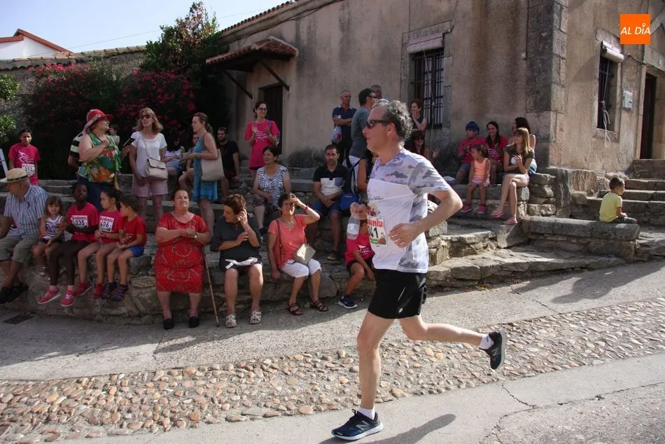 Foto 3 - Ignacio Gonz&aacute;lez y Yaiza S&aacute;nchez, ganadores en la Legua Castellana de Monleras  