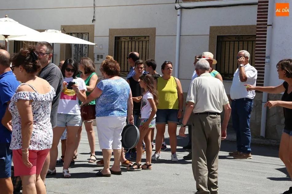 Foto 3 - Las fiestas llegan a su fin con la paella solidaria