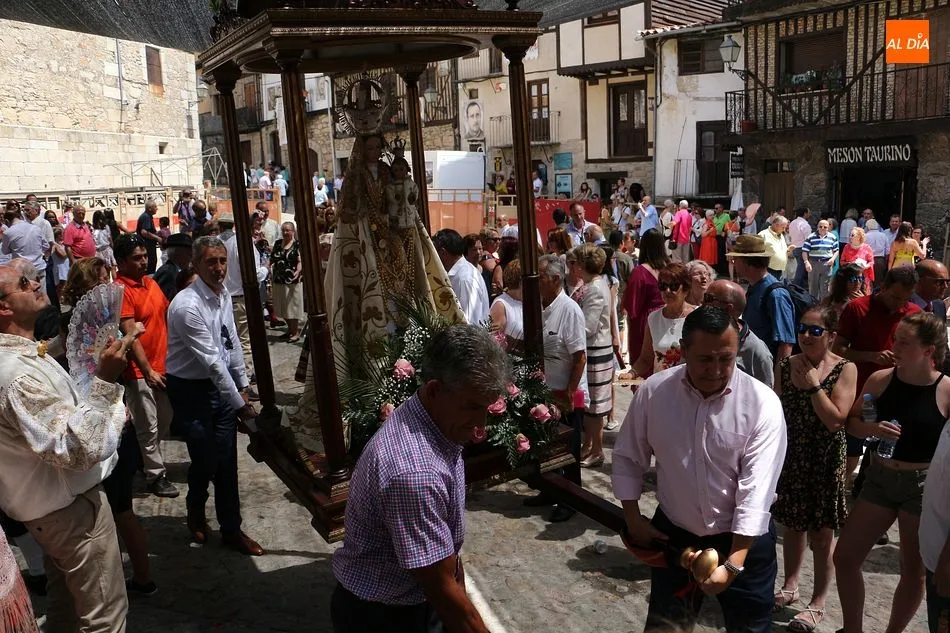 Foto 8 - Homenaje a la Virgen de las Nieves