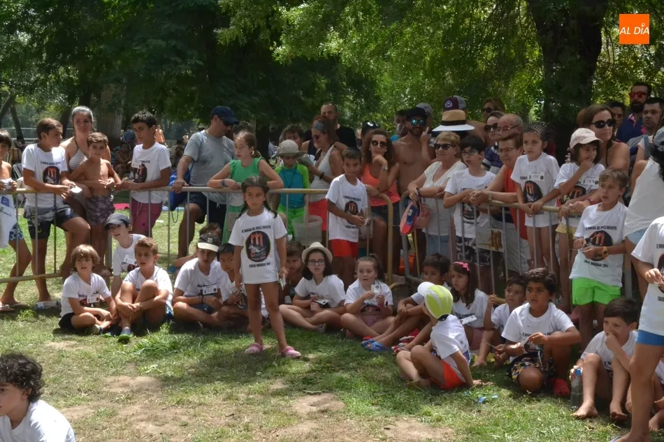 Foto 4 - El concurso de pesca supera el list&oacute;n de los 200 participantes con bajas cifras de capturas  
