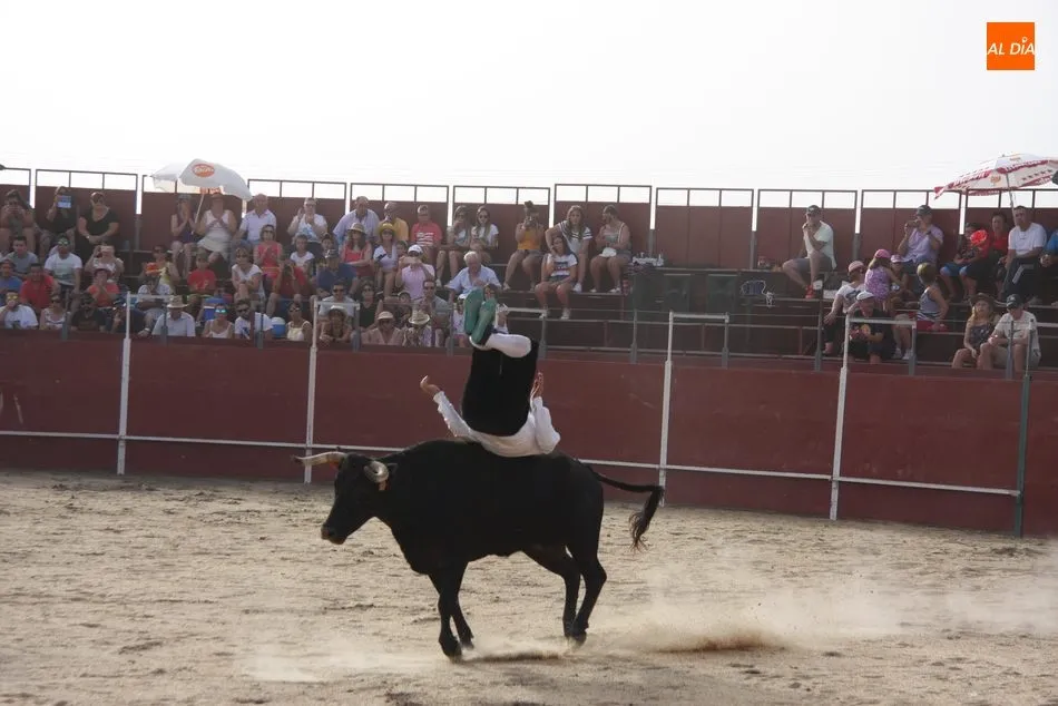 Foto 3 - Tarde taurina en Peralejos de Abajo de la mano de Arte Charro  