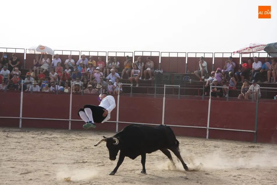 Tarde taurina en Peralejos de Abajo de la mano de Arte Charro  