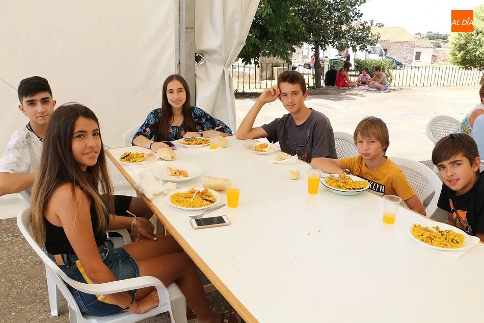 Foto 7 - Sabrosa paellada para despedir los festejos de verano
