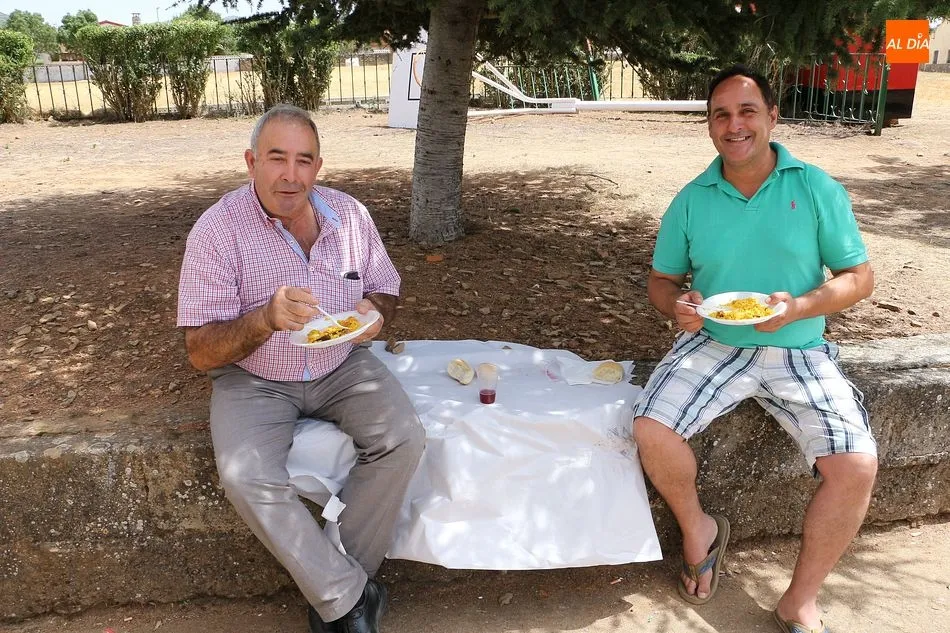 Foto 6 - Sabrosa paellada para despedir los festejos de verano