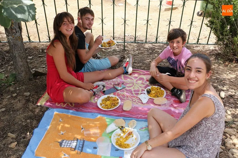 Foto 5 - Sabrosa paellada para despedir los festejos de verano