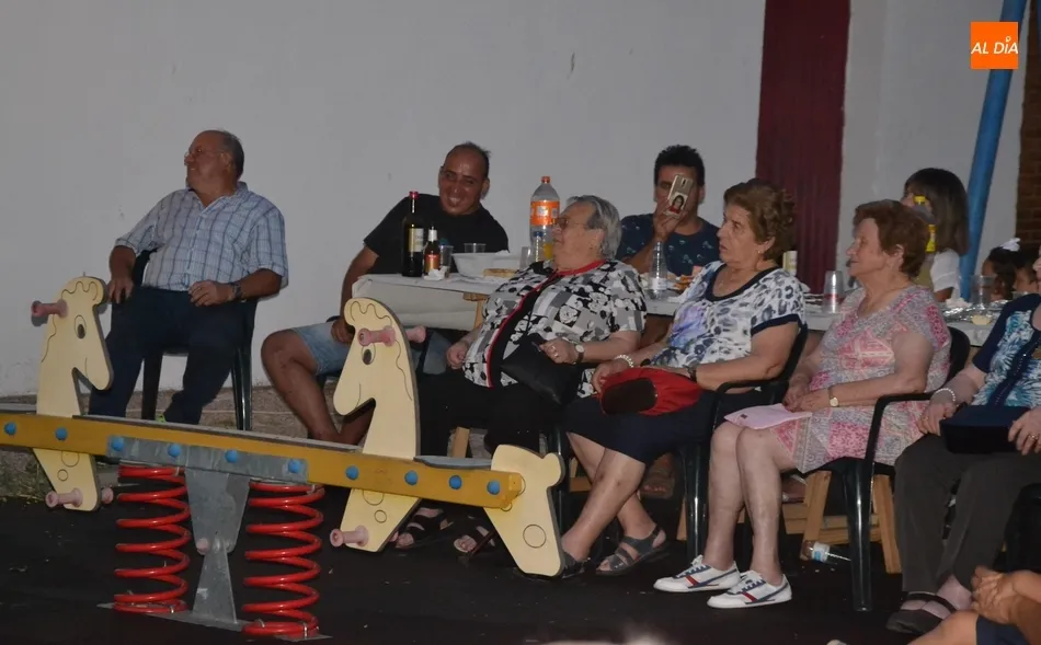 Foto 6 - Un &uacute;ltimo convite y la m&uacute;sica de Lauren Risue&ntilde;o rematan las fiestas de El Puente  