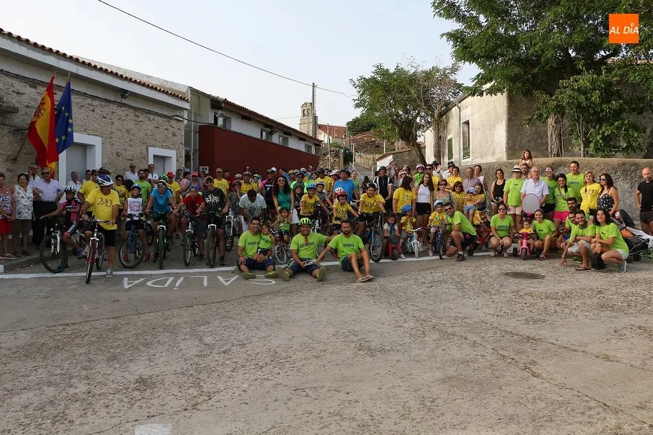 Los participantes posaron antes de partir hacia Pizarral