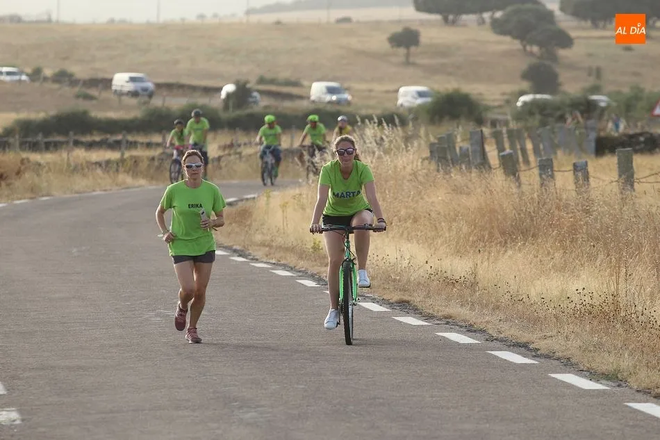 Foto 8 - Medio centenar de personas participa en la XXII Vuelta Ciclista