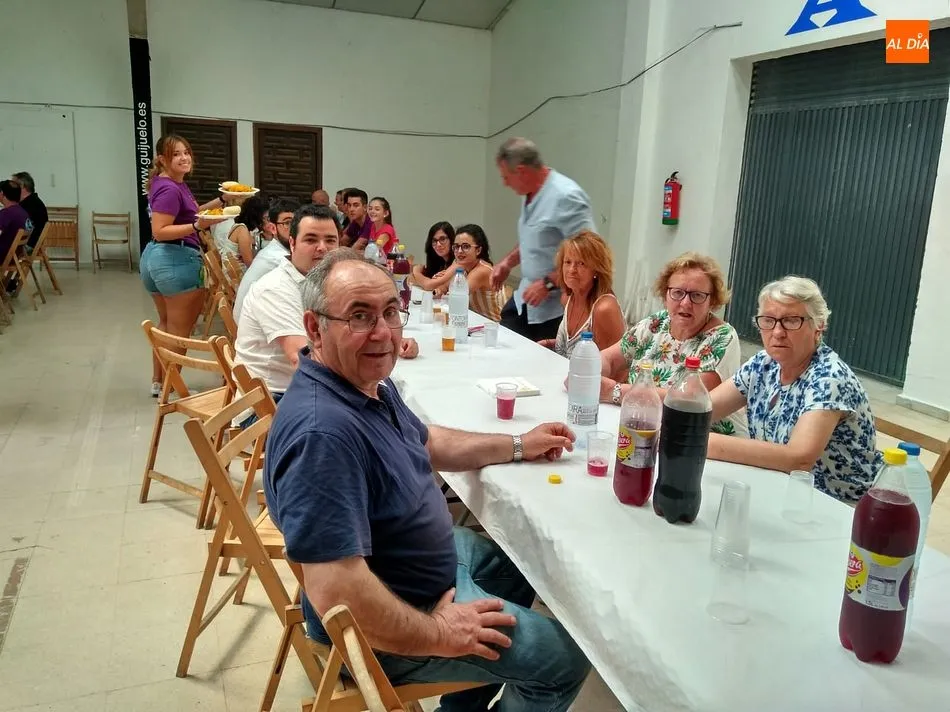 Foto 11 - El Primer Encuentro Folcl&oacute;rico uni&oacute; a decenas de artistas tradicionales en una innovadora...