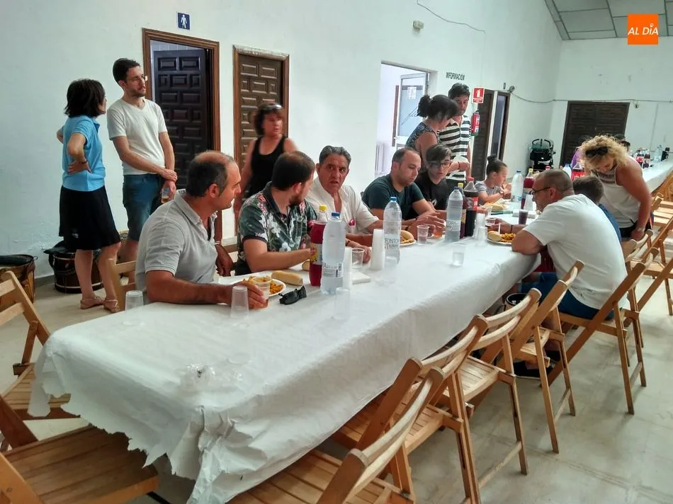 Foto 7 - El Primer Encuentro Folcl&oacute;rico uni&oacute; a decenas de artistas tradicionales en una innovadora...
