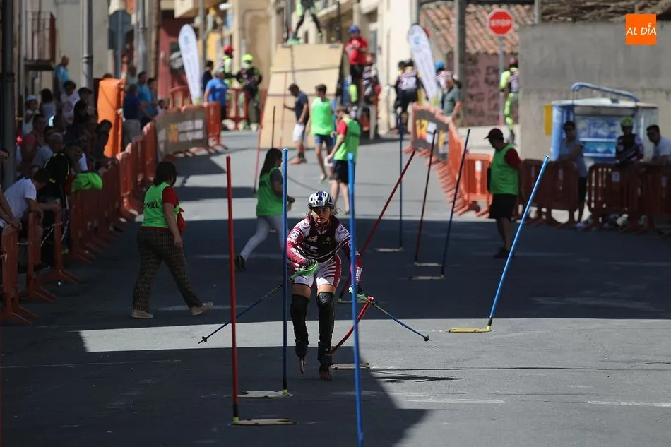 Foto 6 - La emoci&oacute;n del patinaje en l&iacute;nea llena las calles de la villa de nuevo