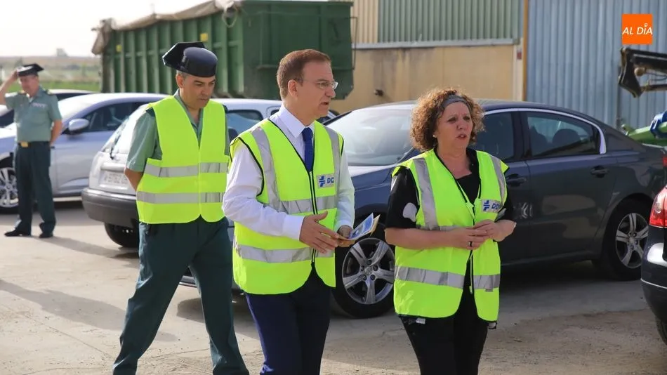 La subdelegada del Gobierno y el jefe provincial de Tráfico se han desplazado a unos de los puntos de control. Foto: Alberto Martín