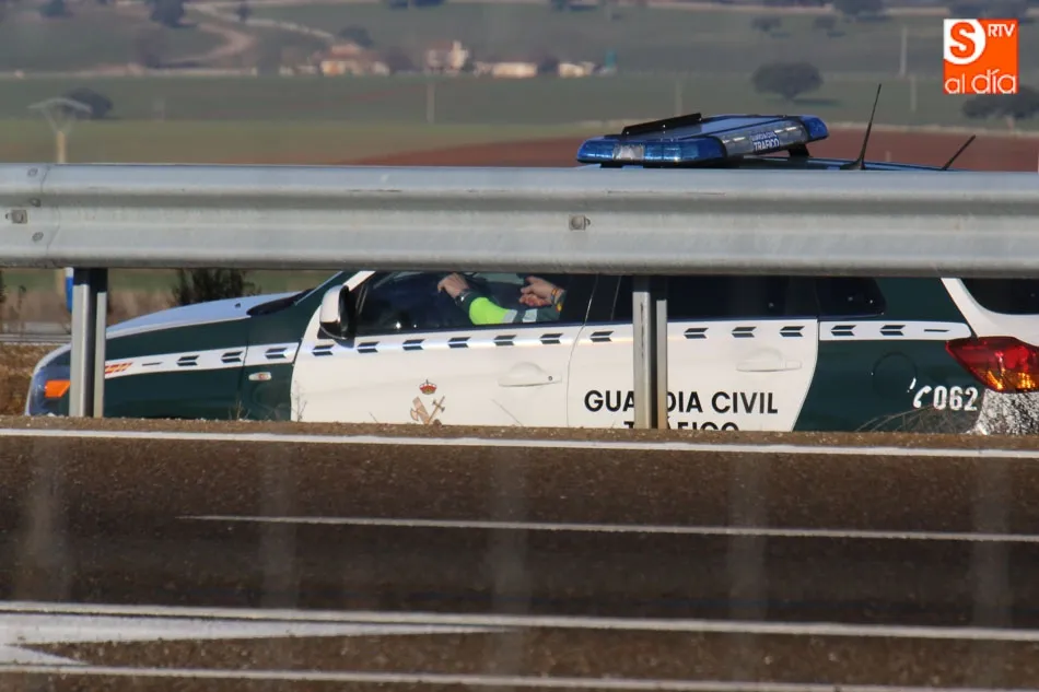 Herido grave un motorista de 48 años en un accidente en la A-62, en Robliza de Cojos  