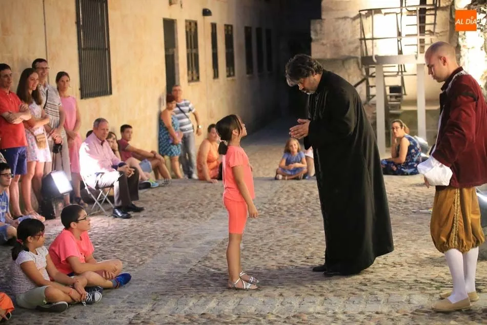 Representaciópn de Colleja Teatro en La Cueva de Salamanca