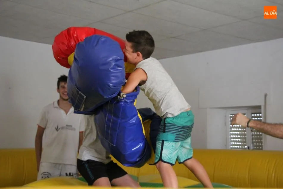 Foto 10 - Tarde de juegos y diversi&oacute;n para los m&aacute;s peque&ntilde;os  