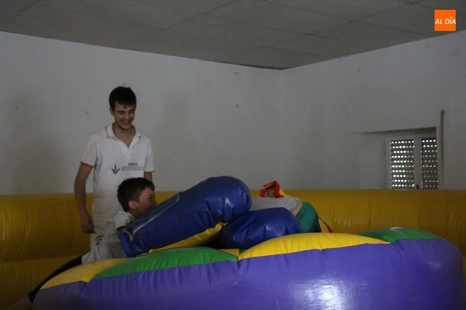 Foto 6 - Tarde de juegos y diversi&oacute;n para los m&aacute;s peque&ntilde;os  