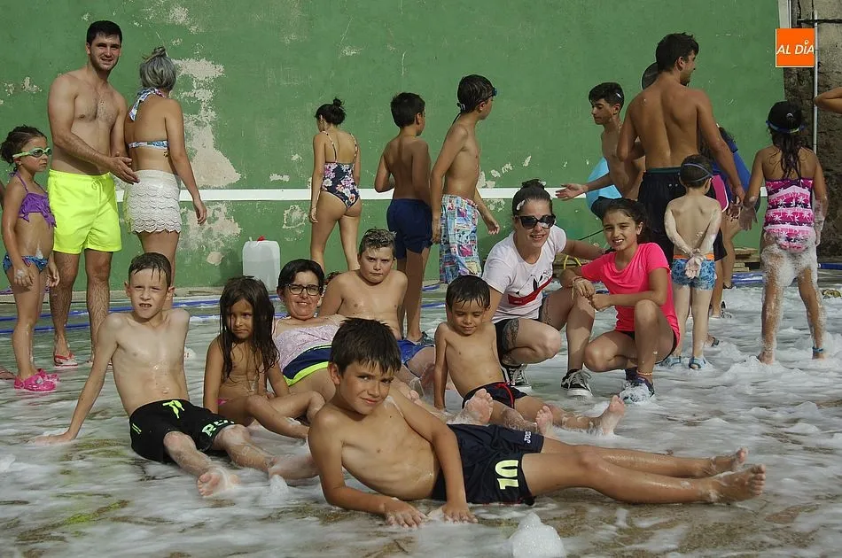 Foto 6 - Ni&ntilde;os y j&oacute;venes, protagonistas en las horas finales de las fiestas de Serradilla del Llano  