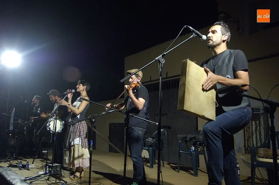 Foto 4 - Gallegos de Arga&ntilde;&aacute;n recibe a Folk on Crest dentro de las &lsquo;Noches de Cultura&rsquo; de la...