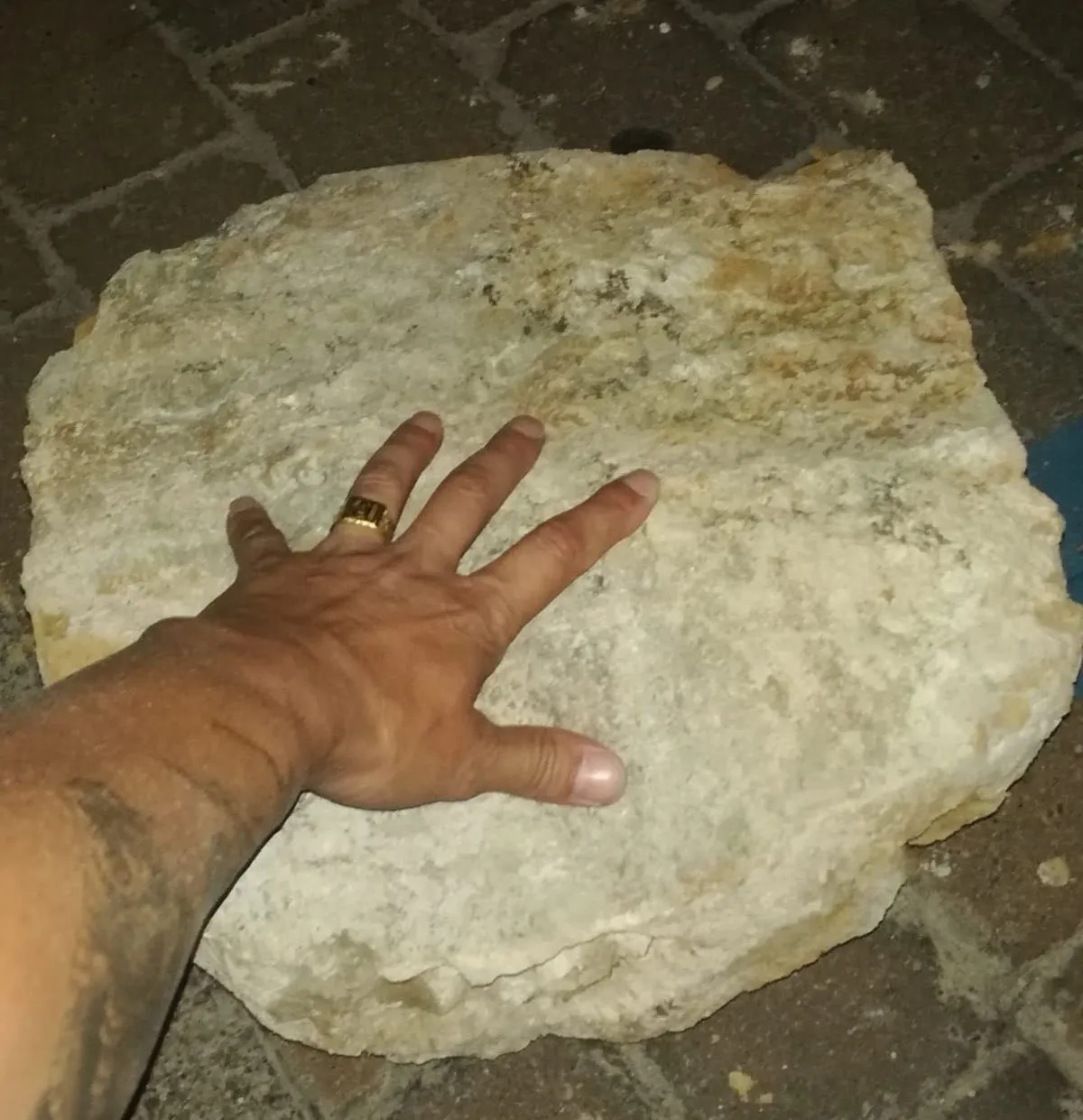 Cede parte de un sillar de la Puerta de La Colada  