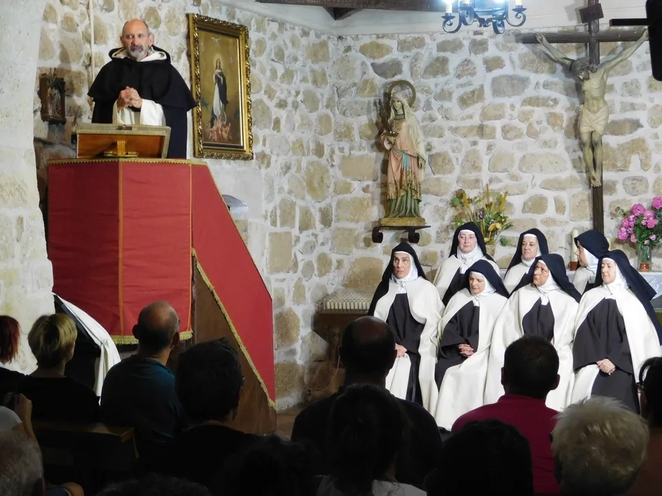 Foto 3 - Hombres de lanzas y mujeres de toca