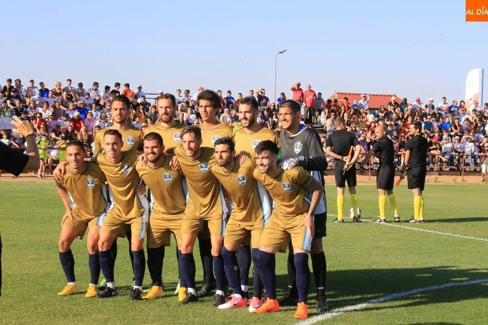 Foto 5 - El Salamanca UDS se estrena en Galindo ante una enorme expectaci&oacute;n