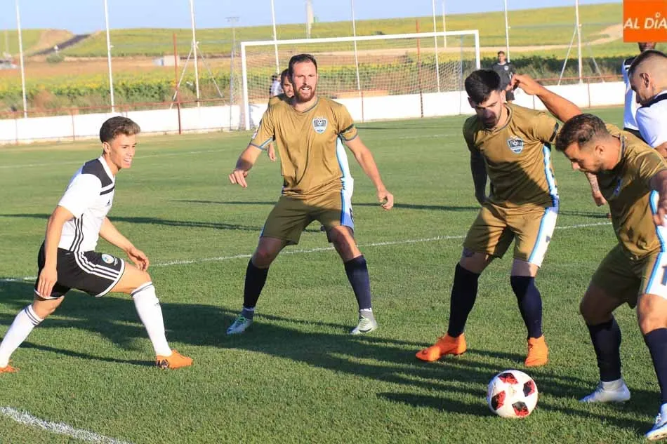 Foto 11 - El Salamanca UDS deja buenos detalles y mucha expectaci&oacute;n en Galindo (0-3)  