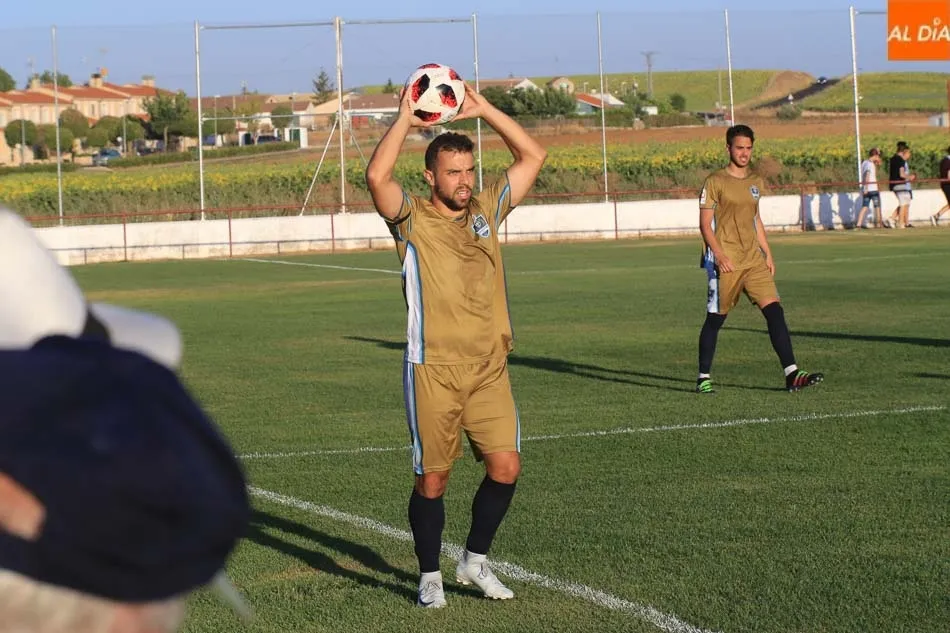 Foto 9 - El Salamanca UDS deja buenos detalles y mucha expectaci&oacute;n en Galindo (0-3)  
