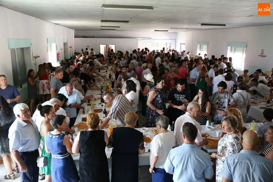 Foto 11 - Encinas de Abajo da inicio a sus fiestas