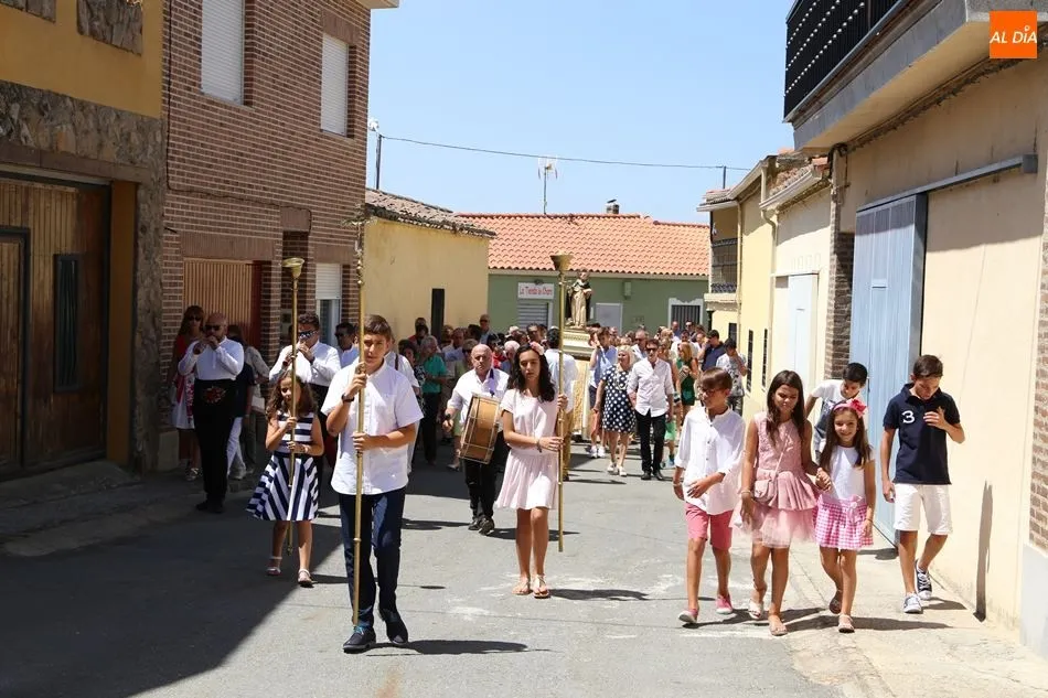 Foto 4 - Encinas de Abajo da inicio a sus fiestas