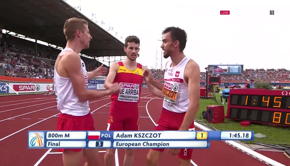 Instantes posteriores a la entrada en meta en el Europeo de Ámsterdam 2016