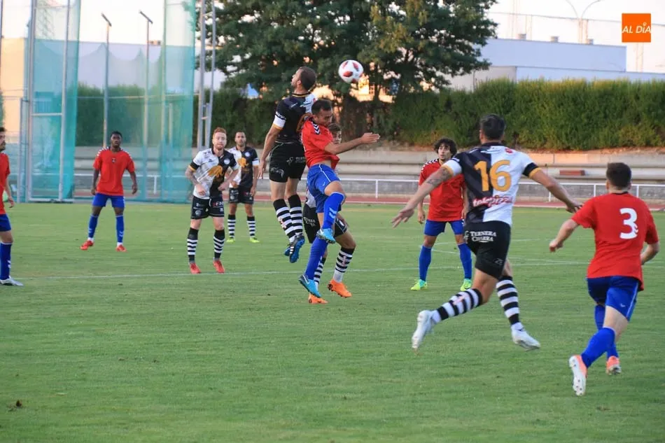 Foto 8 - Unionistas se lleva el V Memorial UDS en su puesta de largo ante la afici&oacute;n (1-0)