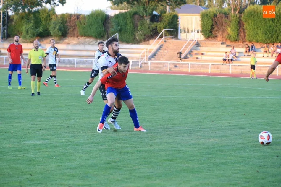 Foto 5 - Unionistas se lleva el V Memorial UDS en su puesta de largo ante la afici&oacute;n (1-0)